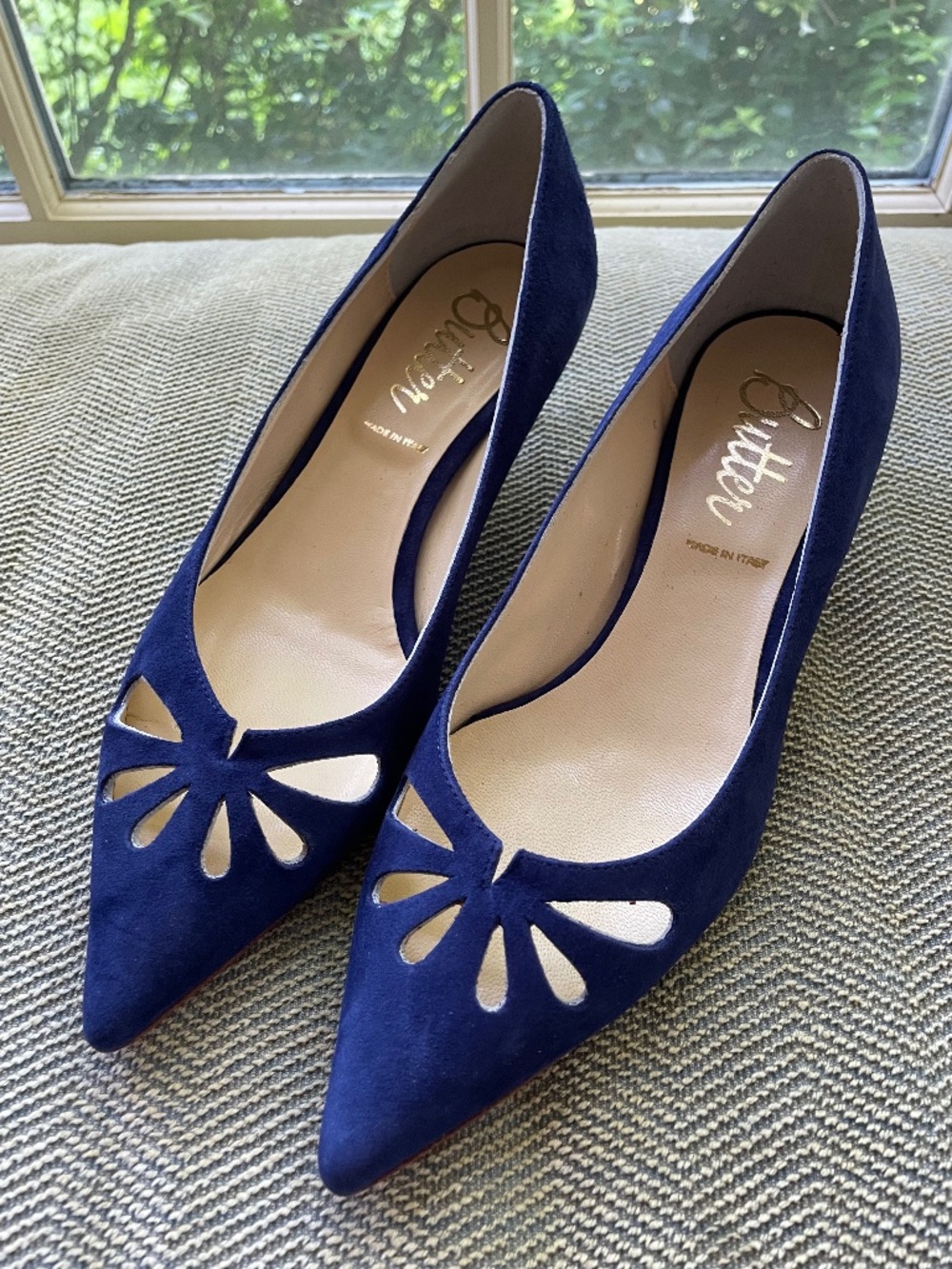 $365 Butter Suede Kitten Heels Size 7.5